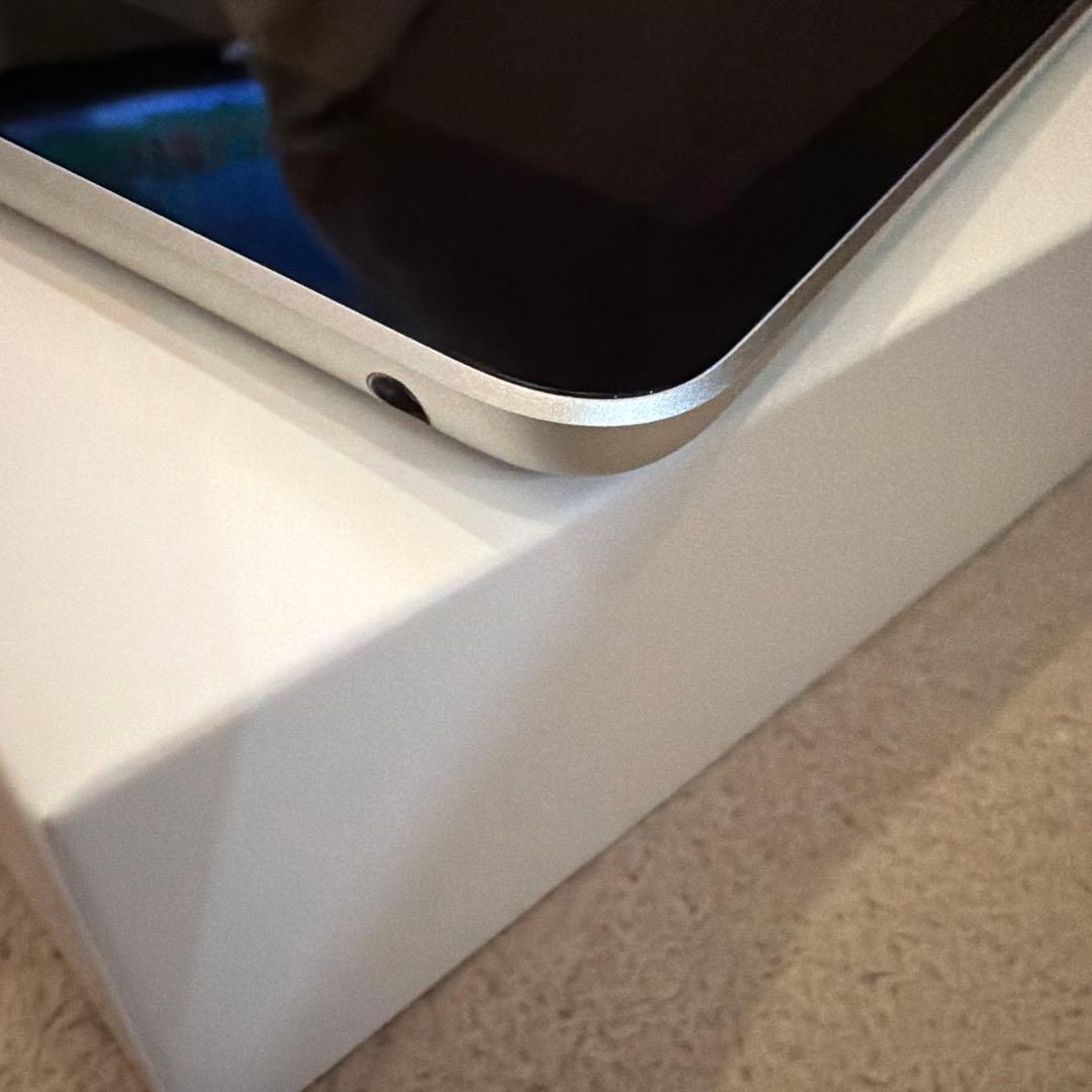 iPad 第9世代 256GB 10.2 シルバー Wi-Fiモデル 本体