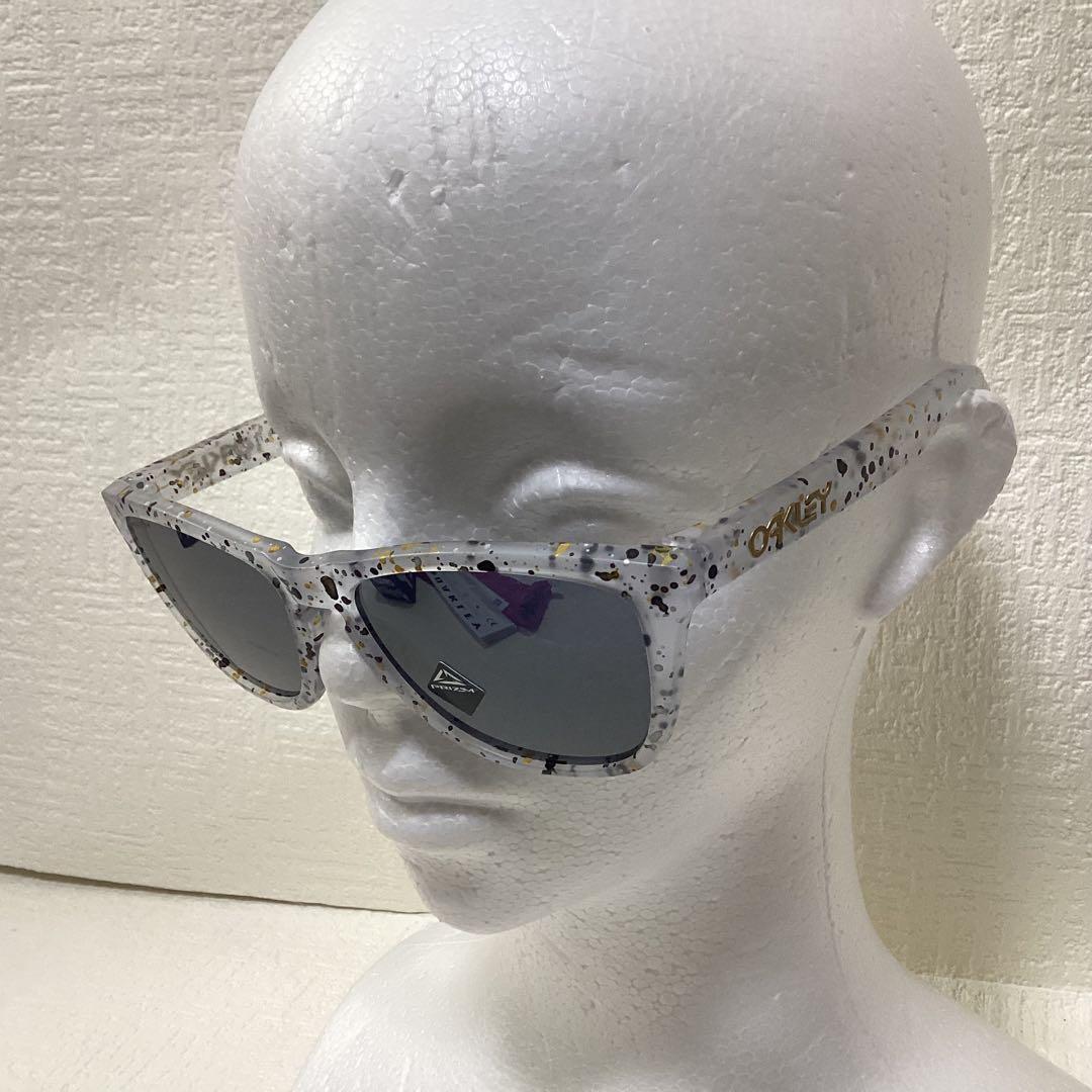 ⭐︎新品未使用⭐︎OAKLEY サングラス　OO9013-G655
