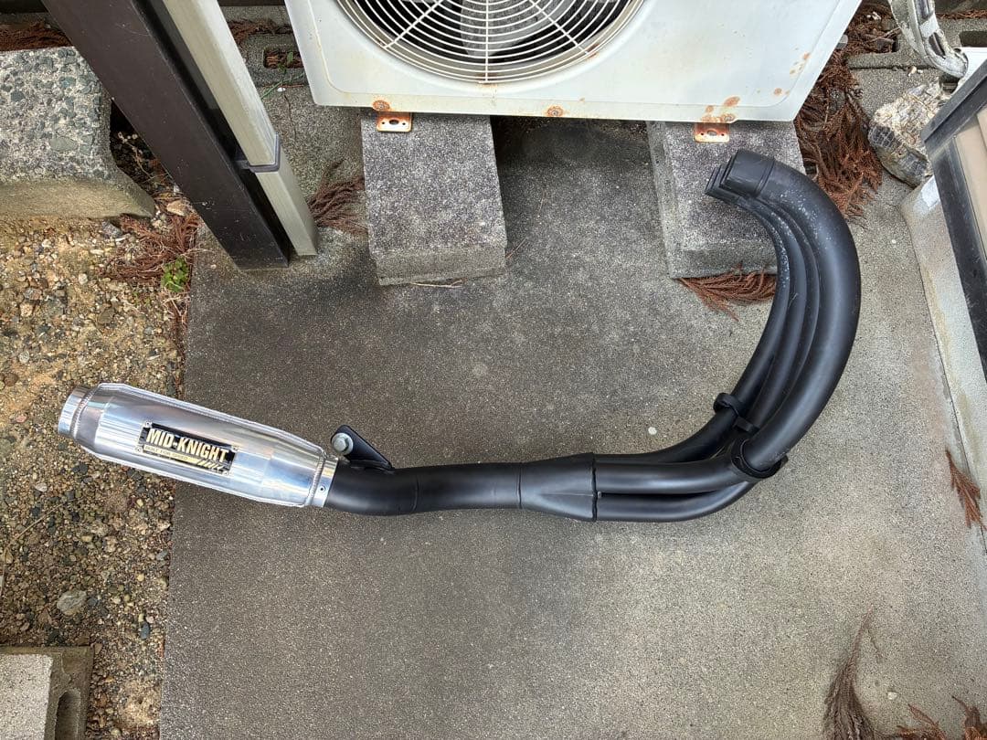 ゼファー750用　MID-KNIGHT モナカマフラー MISTY 鉄管