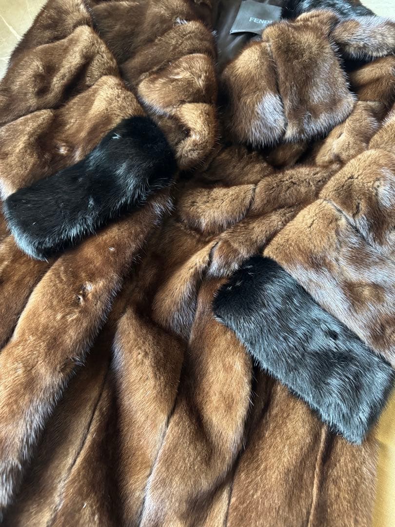 お値下げ フェンディ セーブルファーコート サイズ42 M相当 ガーメント付