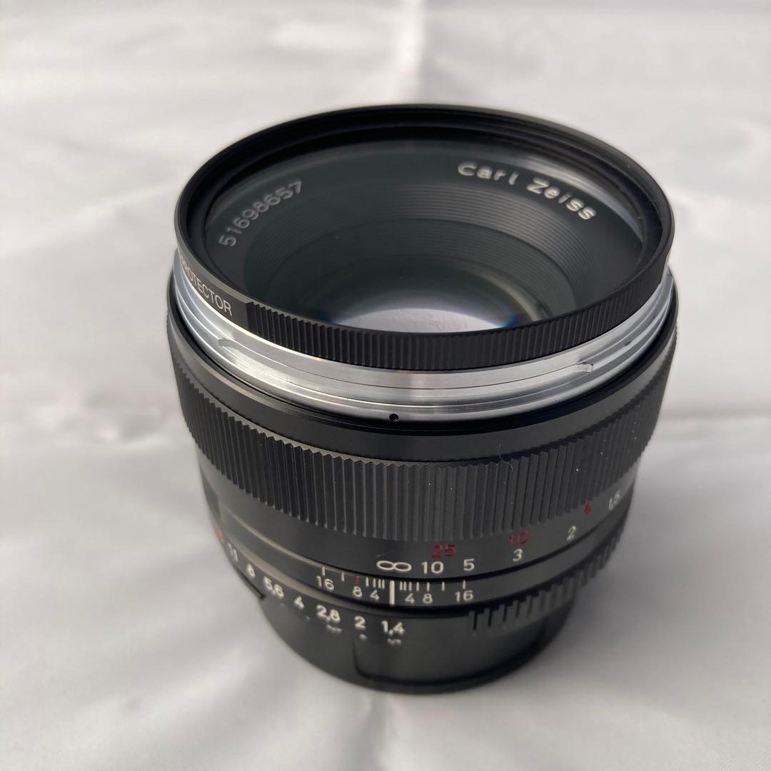 【Carl Zeiss】 Planar T* 1.4/50 ZF.2