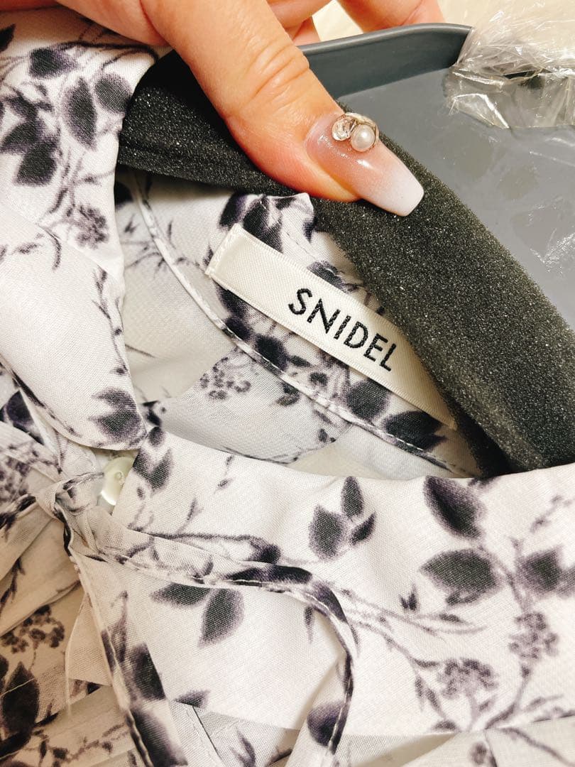 snidel＊スナイデル＊ワンピース＊グレー新品未使用