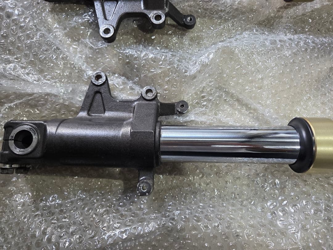 RVF400 フロントフォーク NSR250やCBR250RR流用等。NC35