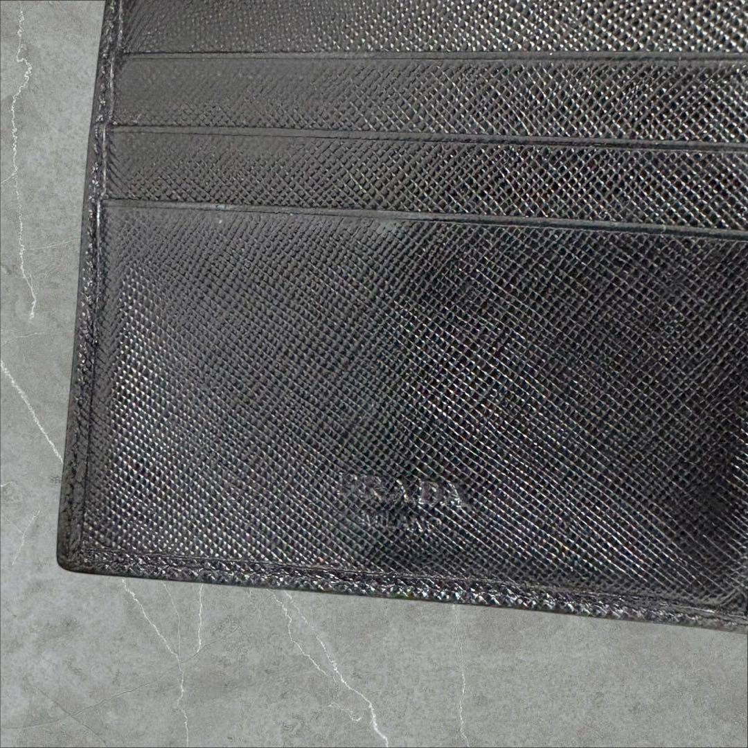 美品✨ PRADA プラダ 三つ折り財布 サフィアーノ ブラック 三角ロゴ
