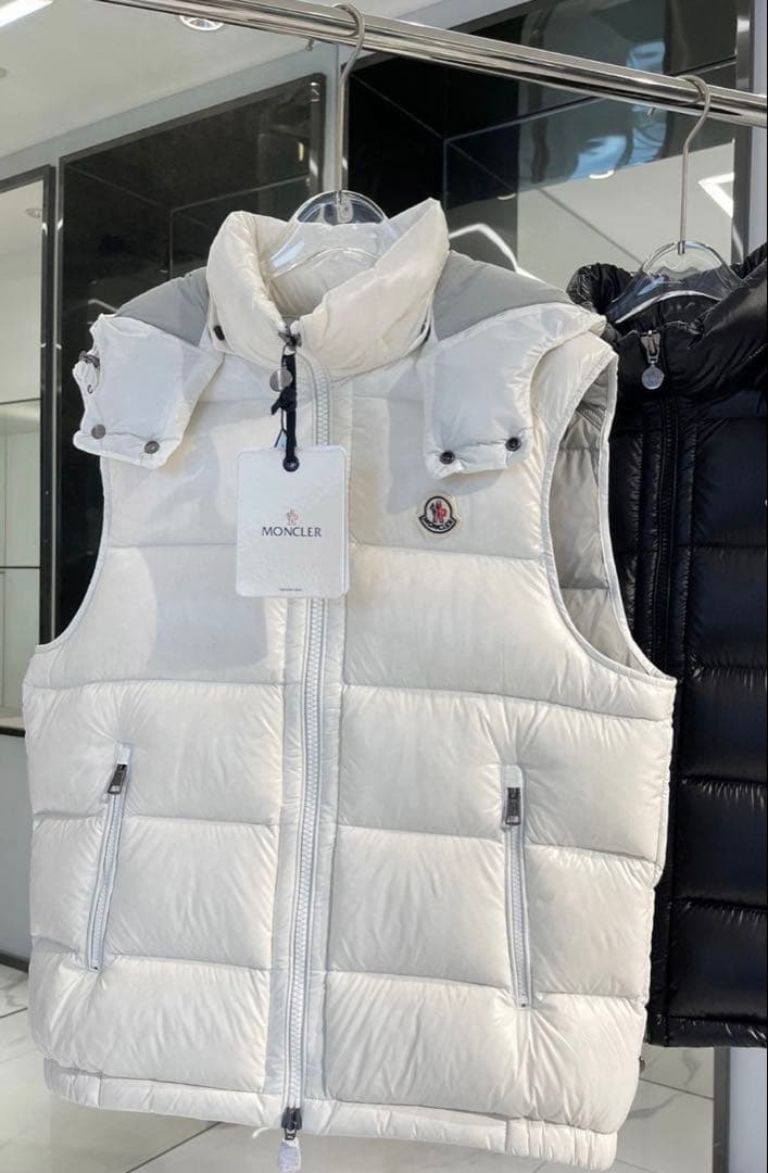 モンクレール　ダウンベスト　メンズ　ホワイト　Lサイズ　一点限り　MONCLER