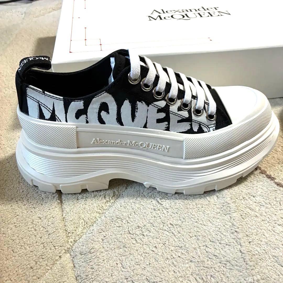 アレキサンダーマックイーン 厚底 レディーススニーカー黒白 23cm新品 正規品