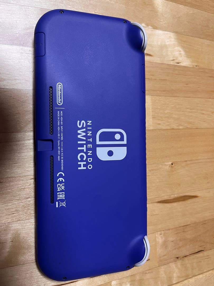 【美品】ニンテンドー Switch Lite ブルー 本体、アダプター、箱付き