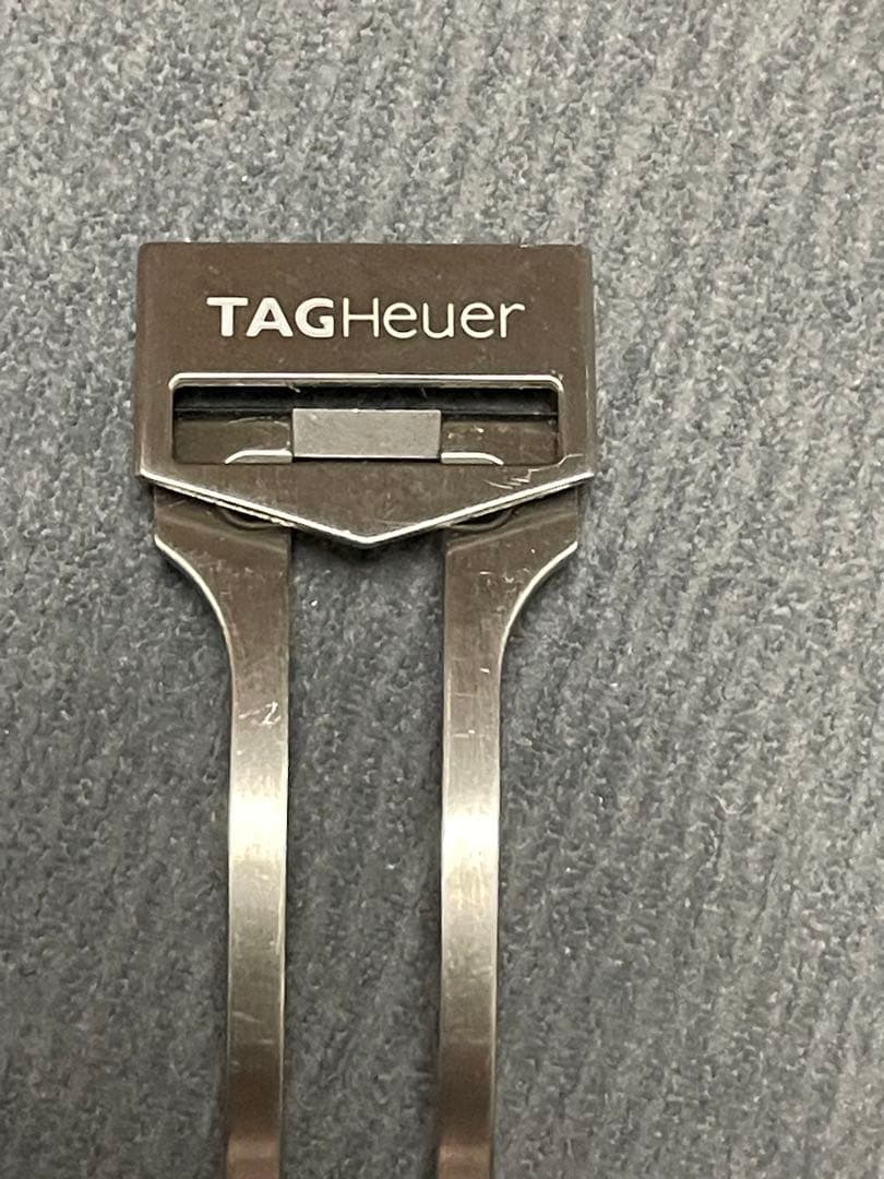 タグホイヤー コネクテッド第二世代 ストラップ　カーキ　新品未使用