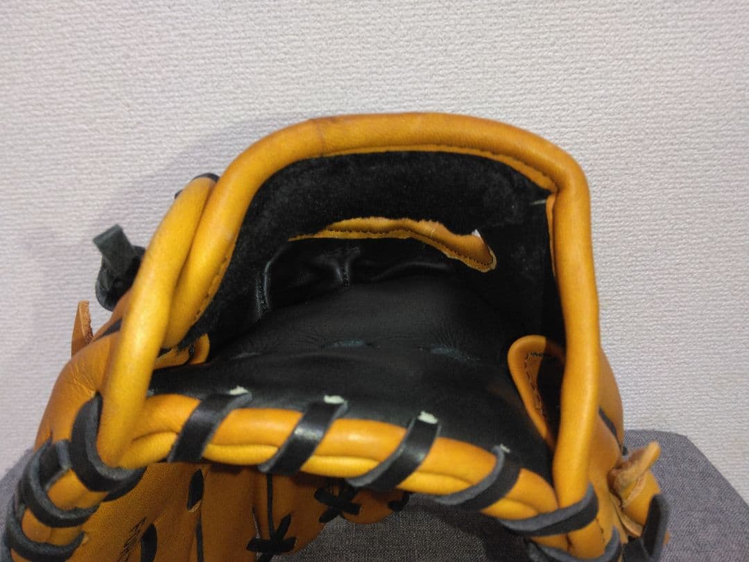 ルイスビルスラッガー一般軟式　オールラウンド兼ピッチャー　アメリカ国土型ラベル