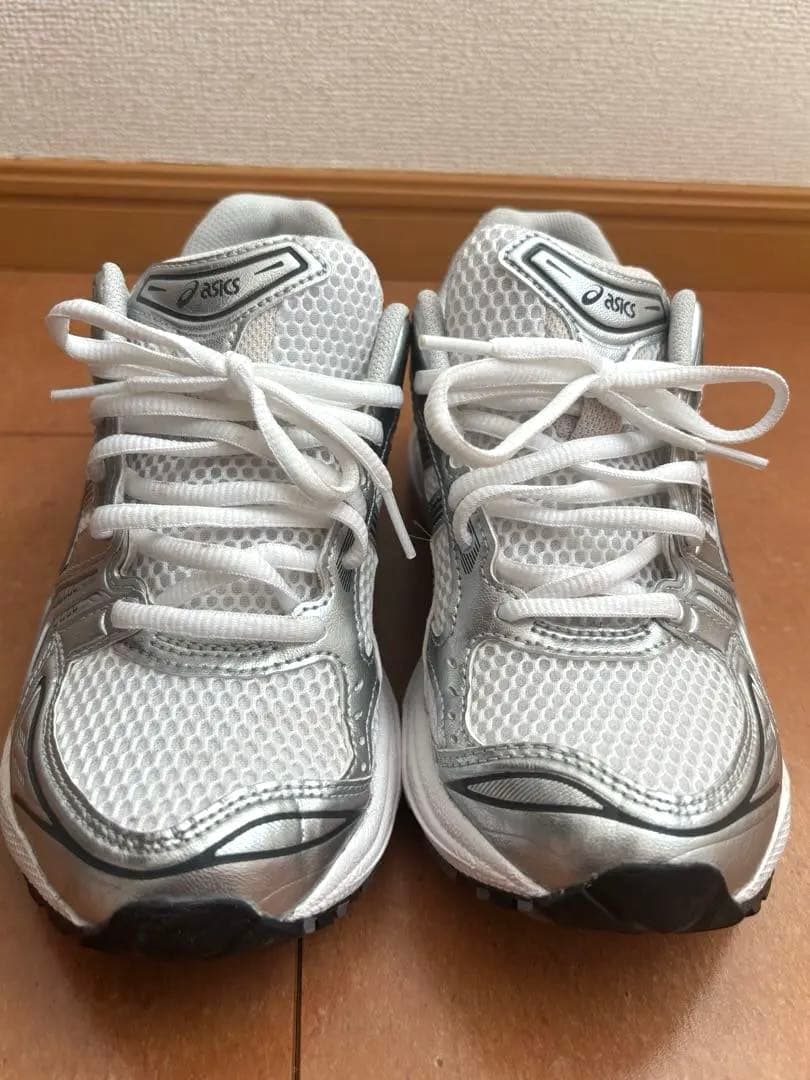 靴 ASICS GEL-KAYANO 14 WHITE/GRAPHITE GRAY
