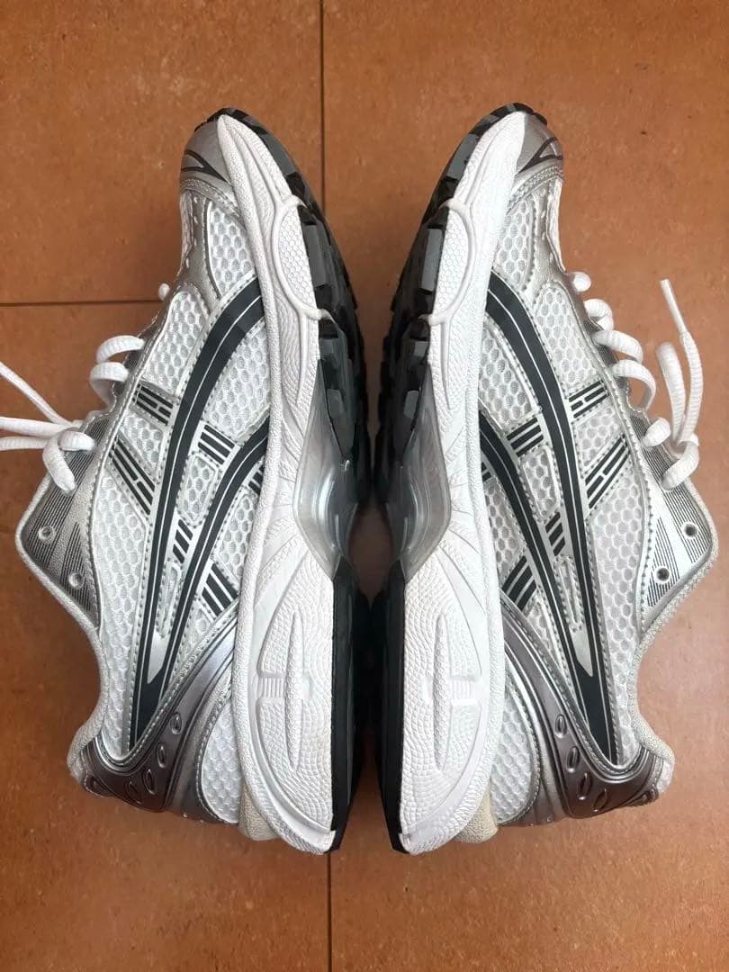 靴 ASICS GEL-KAYANO 14 WHITE/GRAPHITE GRAY
