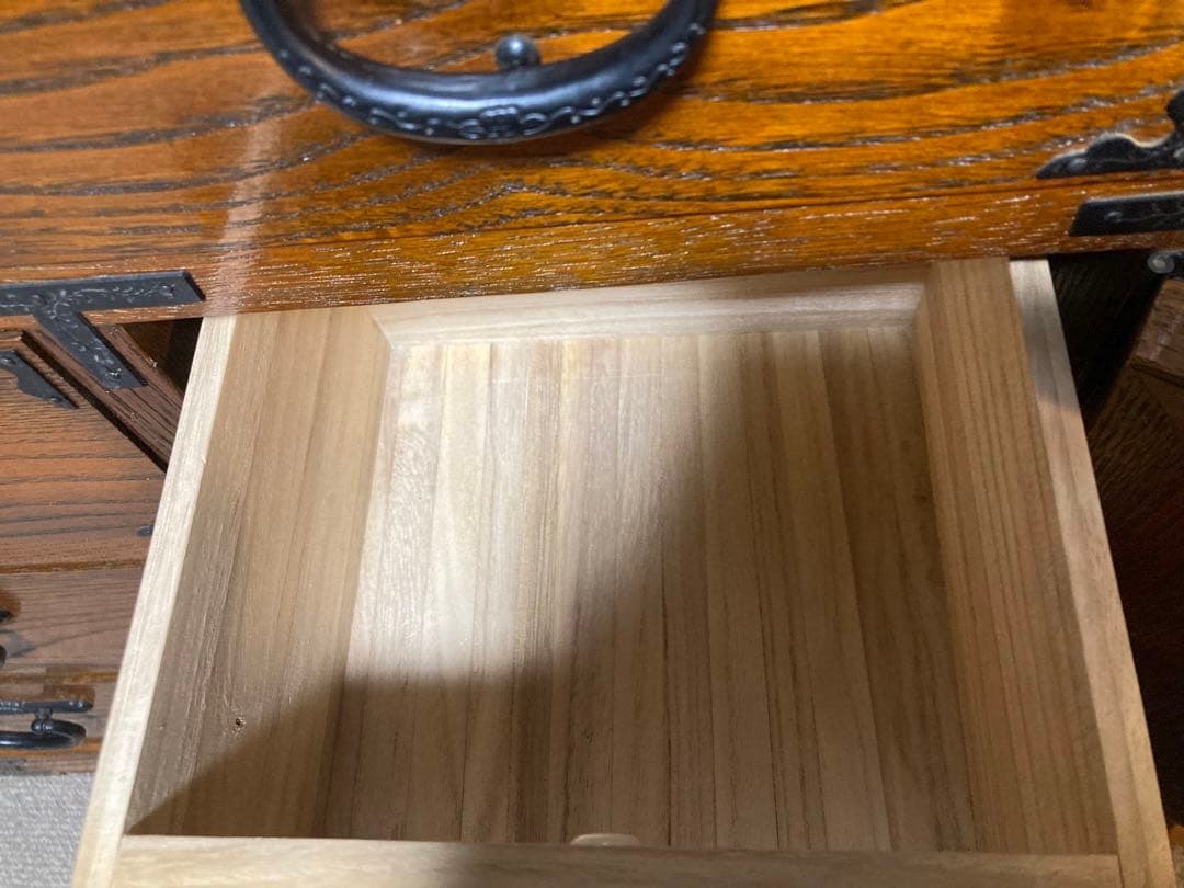 【昭和レトロ】時代家具　車箪笥　雲竜鉄地金具　民芸品　整理箪笥