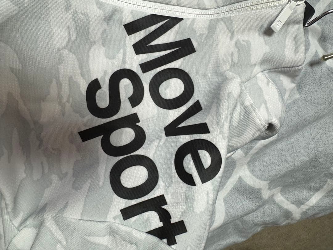 Movesport! ホワイトのカモフラージュ　価格相談しますお気軽に！￼