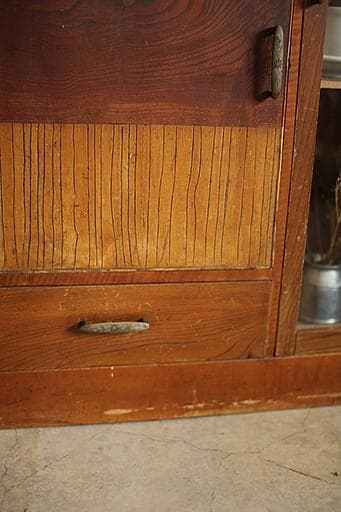 古い小ぶりな木枠ガラス戸棚　収納棚　食器棚　キャビネット　古家具