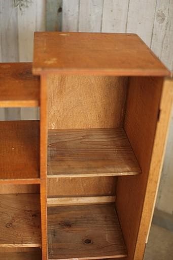 古い小ぶりな木枠ガラス戸棚　収納棚　食器棚　キャビネット　古家具