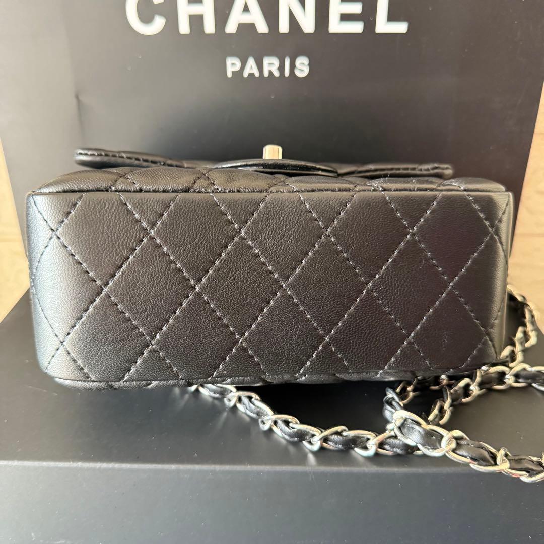 ブラック ショルダーバッグ (^^)✨