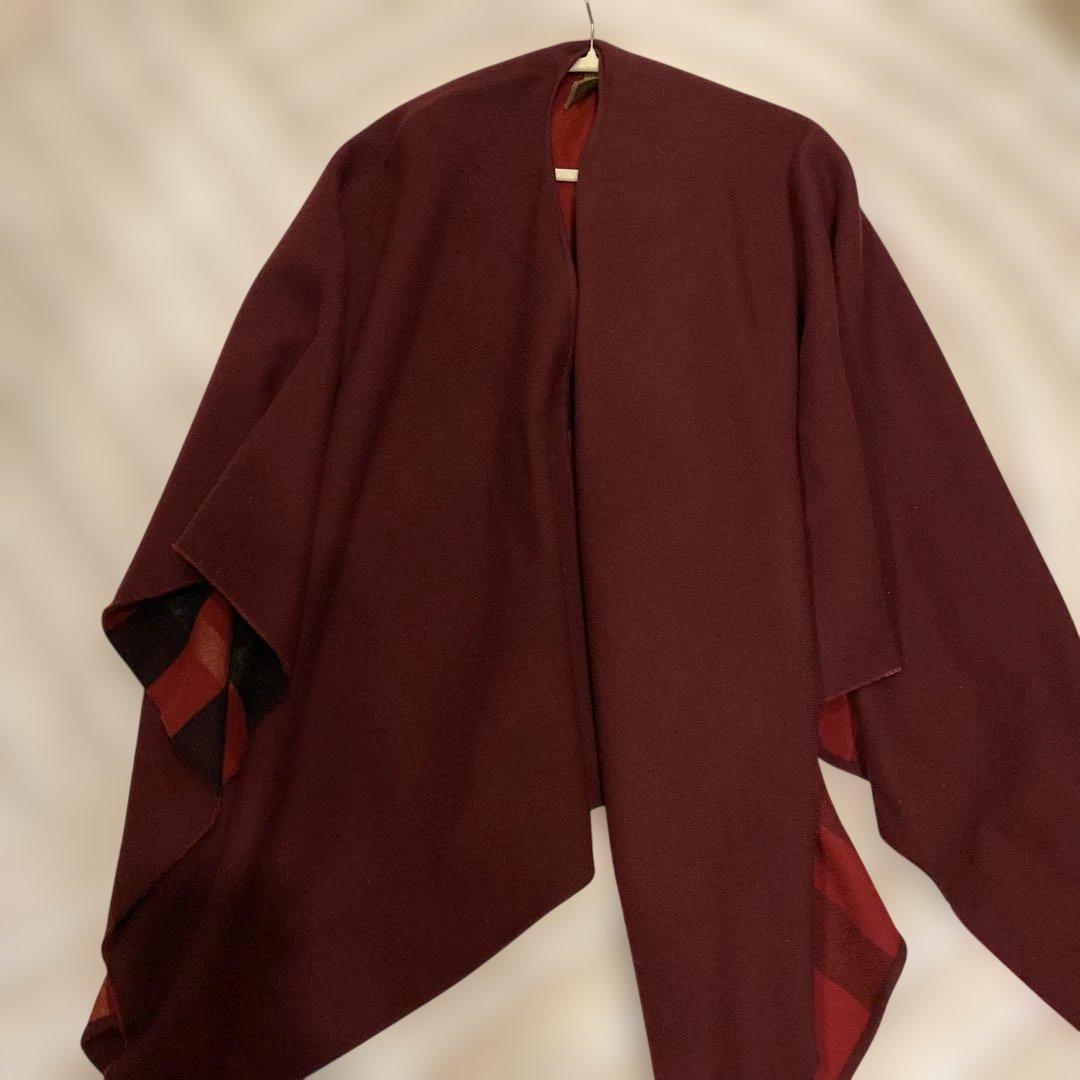あい　BURBERRY バーガンディ ポンチョ・ケープコート