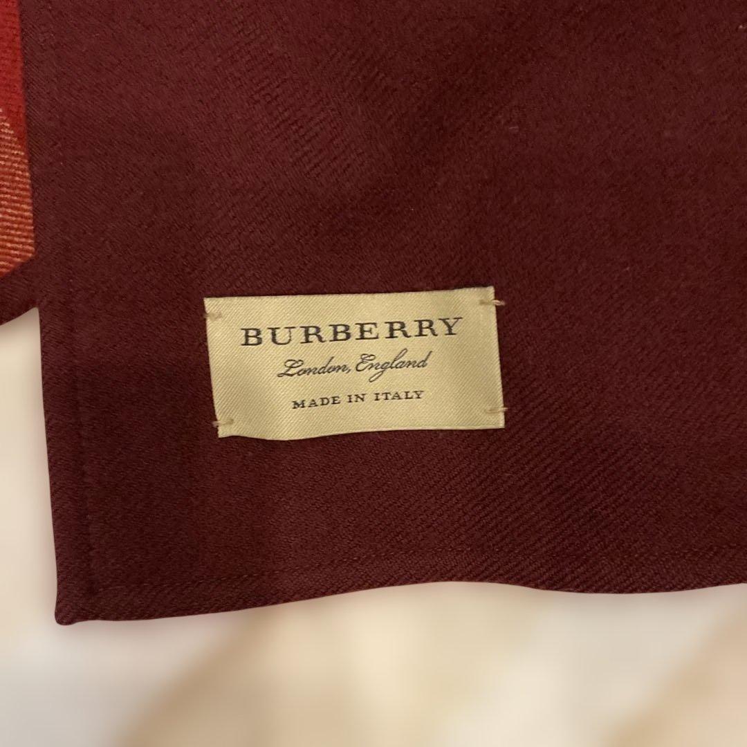 あい　BURBERRY バーガンディ ポンチョ・ケープコート
