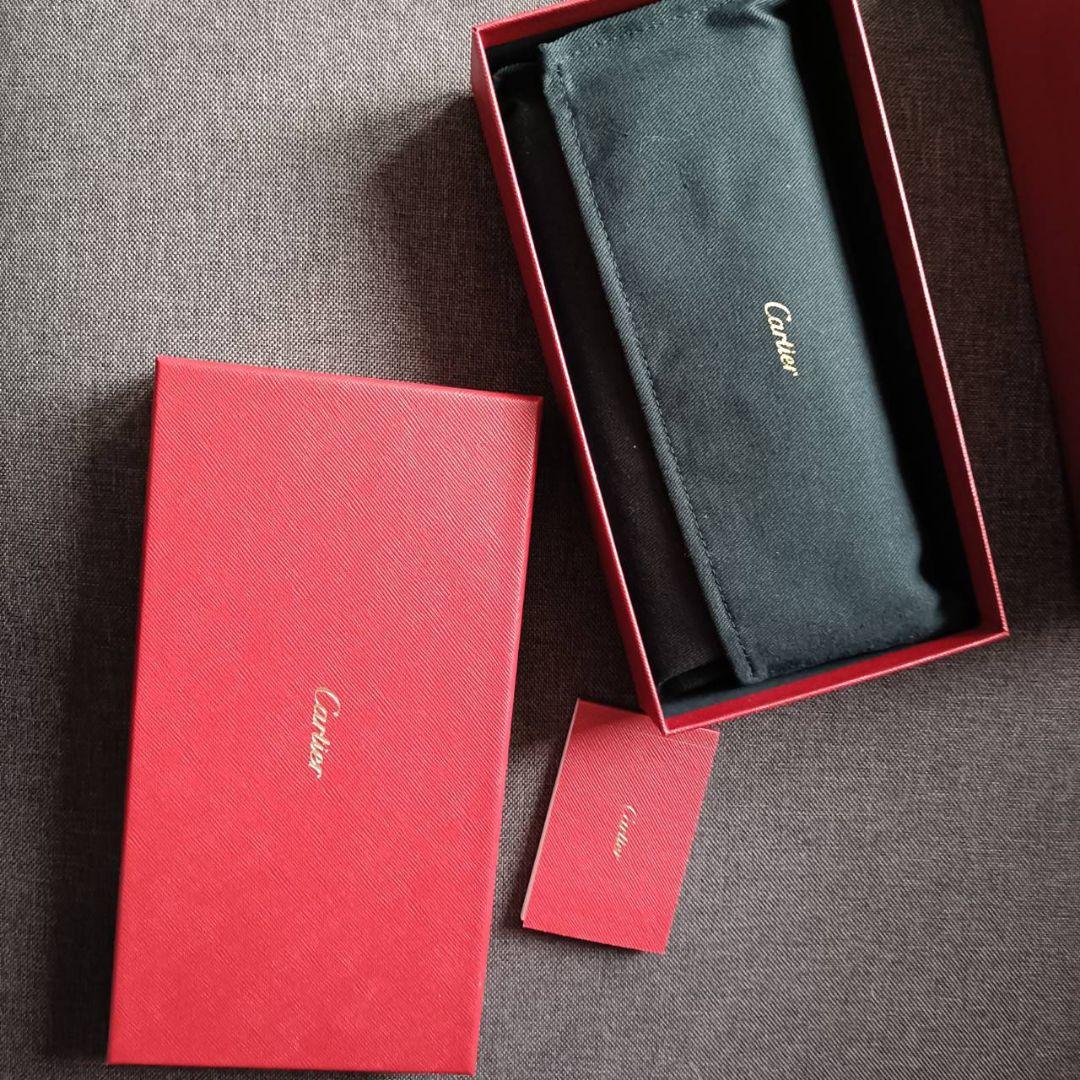 カルティエ財布