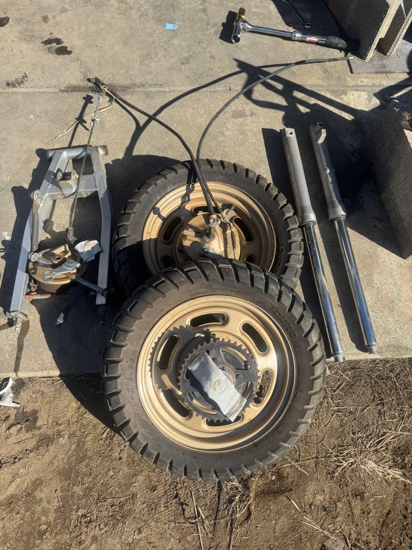 エイプ 前後ホイール タイヤ スイングアーム フロントサス