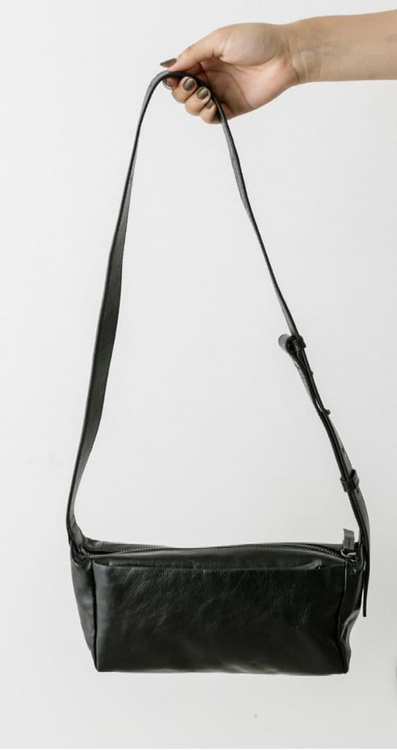 ear PAPILLONNER ボックスミニショルダーバッグ　ブラック