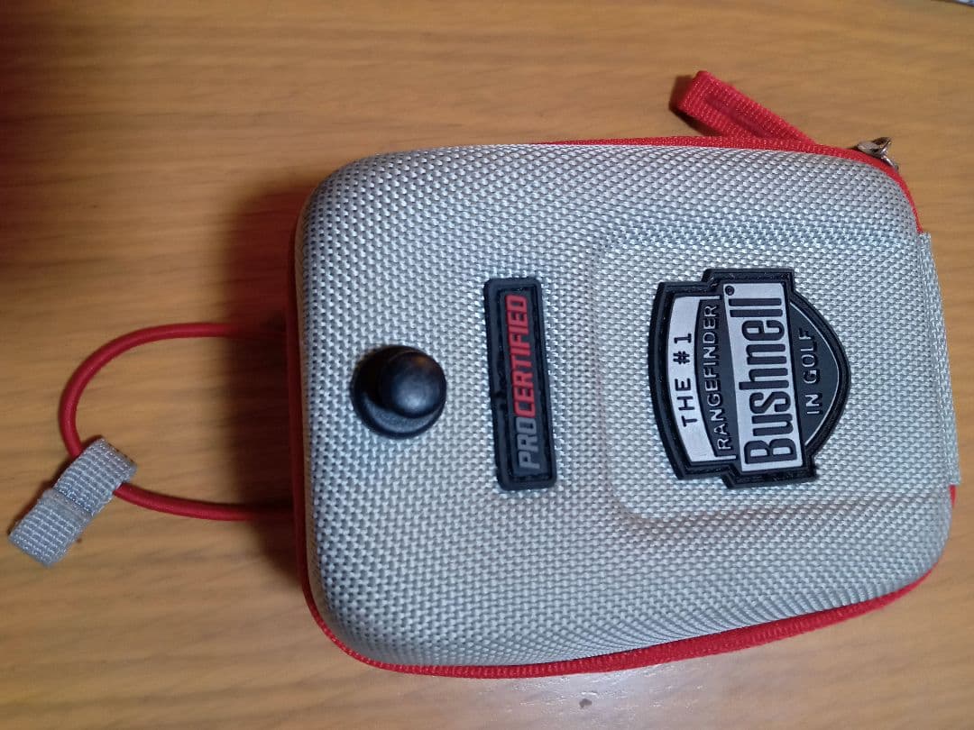 【まーちゃ様、専用】Bushnell Z6 ゴルフ用距離計 ケース付き