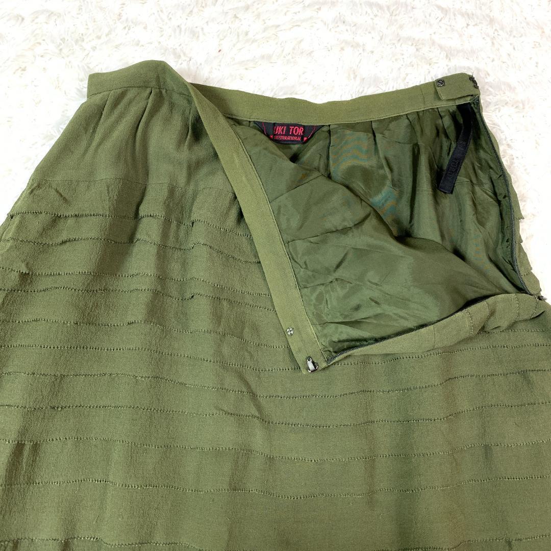 スカート B444 1231 2548 2977 7823