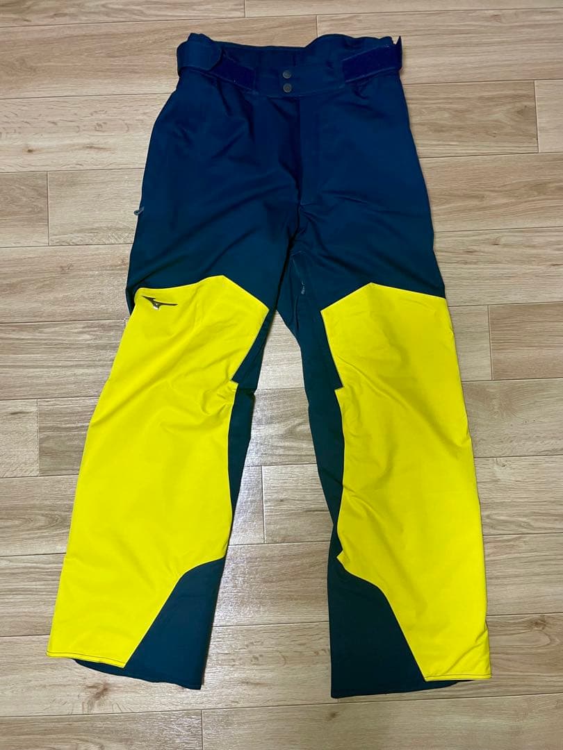 【非売品】北海道デモンストレータースキーウェアMizuno Lサイズ