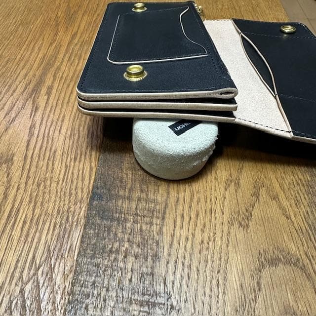 タツタツ　ロングトラッカーウォレット　丘染め茶芯ブラック　シルバー