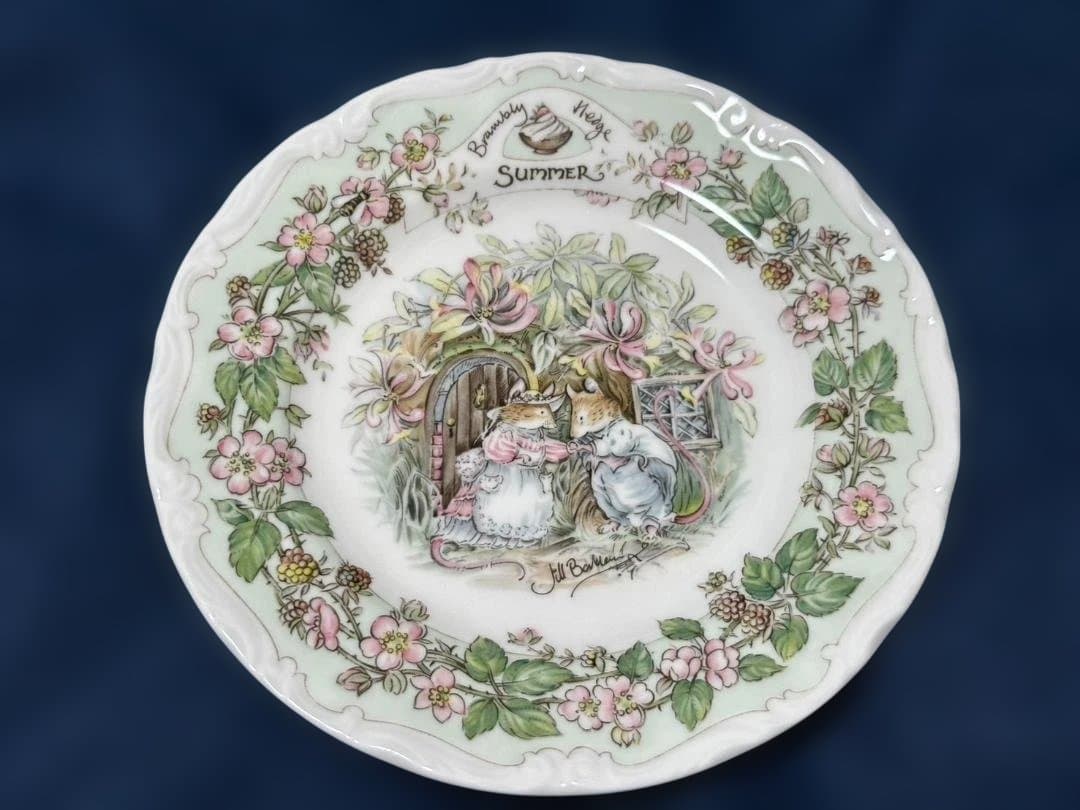 ＜美品＞ロイヤルドルトン ブランブリーヘッジ　プレート　春夏秋冬　4枚