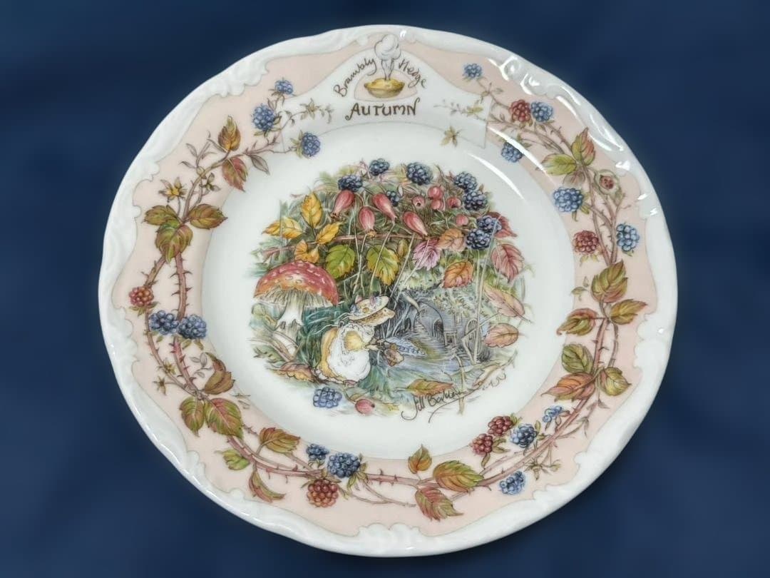 ＜美品＞ロイヤルドルトン ブランブリーヘッジ　プレート　春夏秋冬　4枚