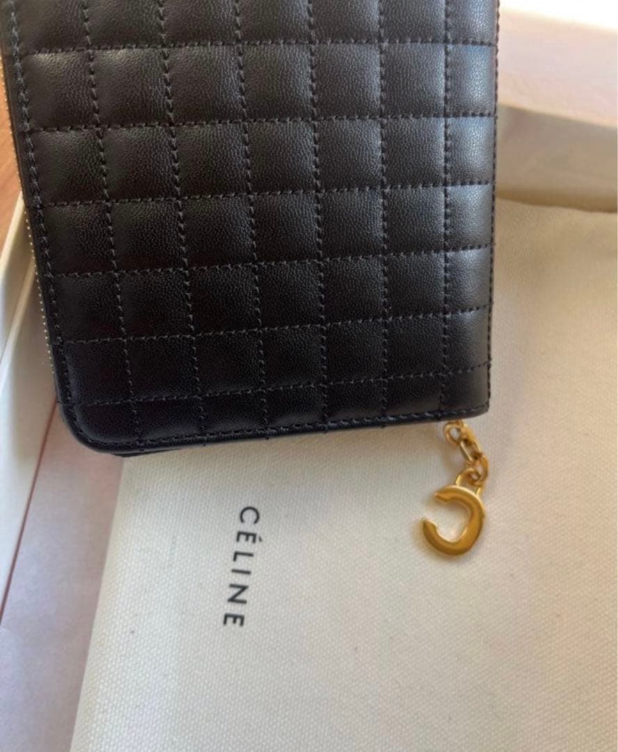 CELINE キルティング ブラック長財布