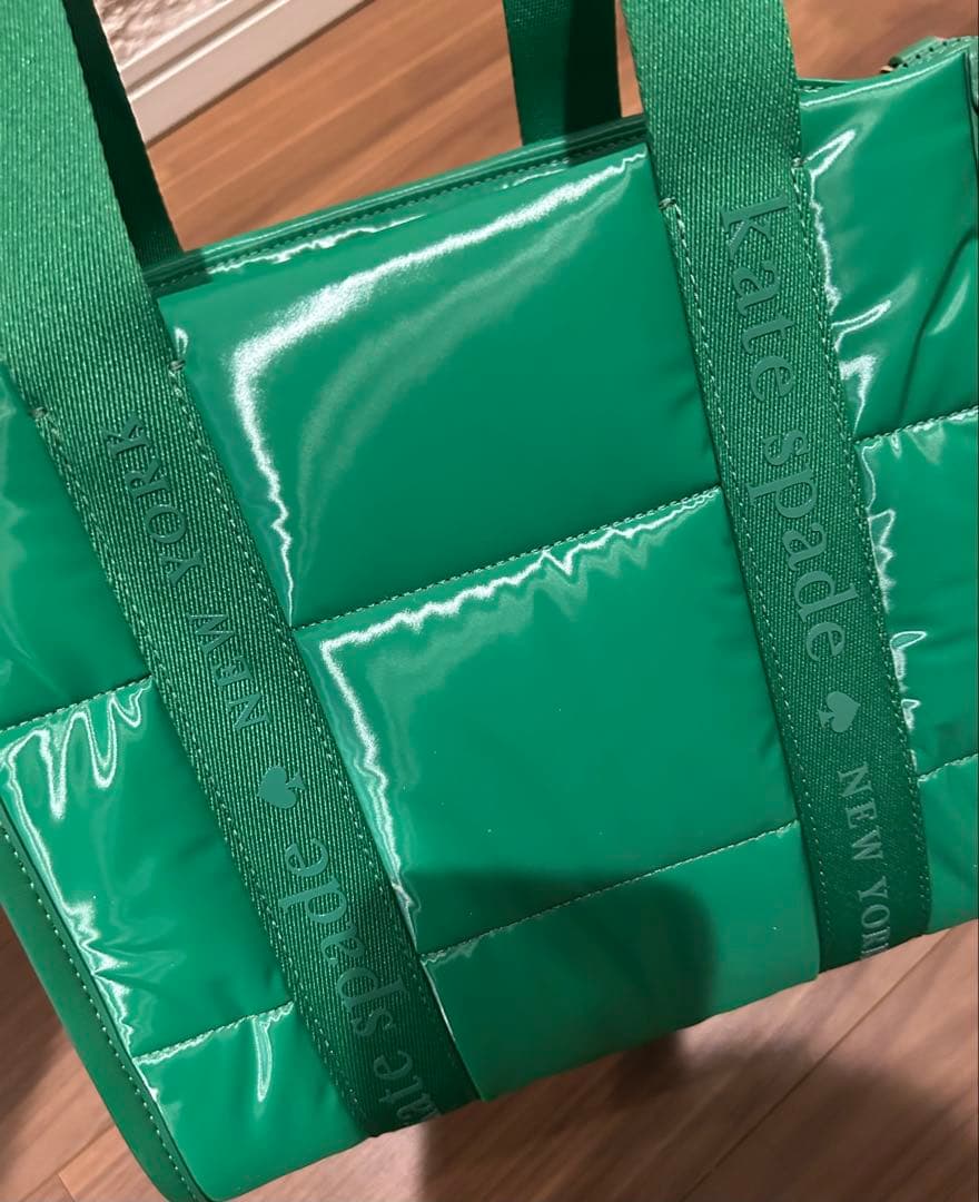 美品⭐︎ケイトスペード⭐︎キップ パフィースモールトートバッグ　グリーン 2way