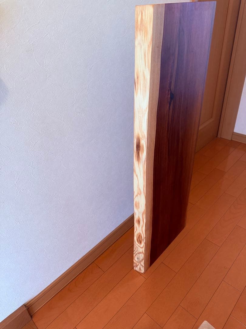 天然杉無垢の一枚板ナチュラルダークトーンローテーブル