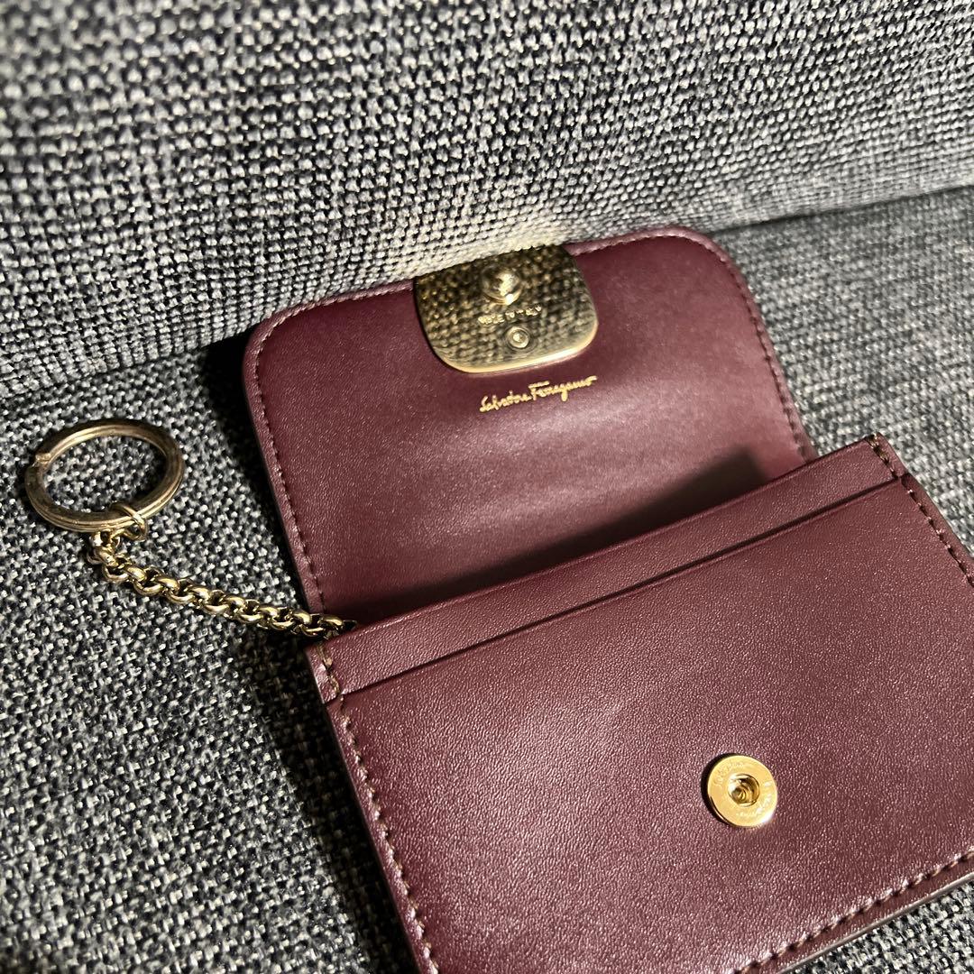 ライラック　Salvatore Ferragamo　フェラガモ　キーケース