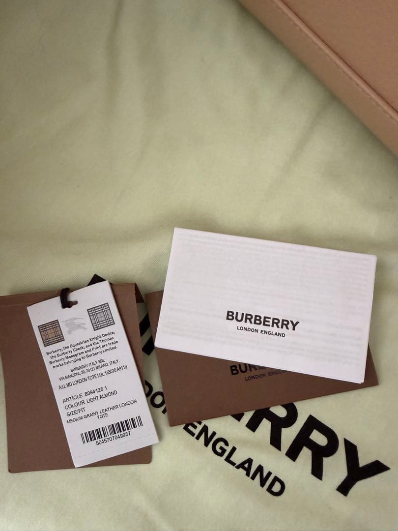 新品タグありBURBERRY MD LONDON バーバリーチェックレザートート