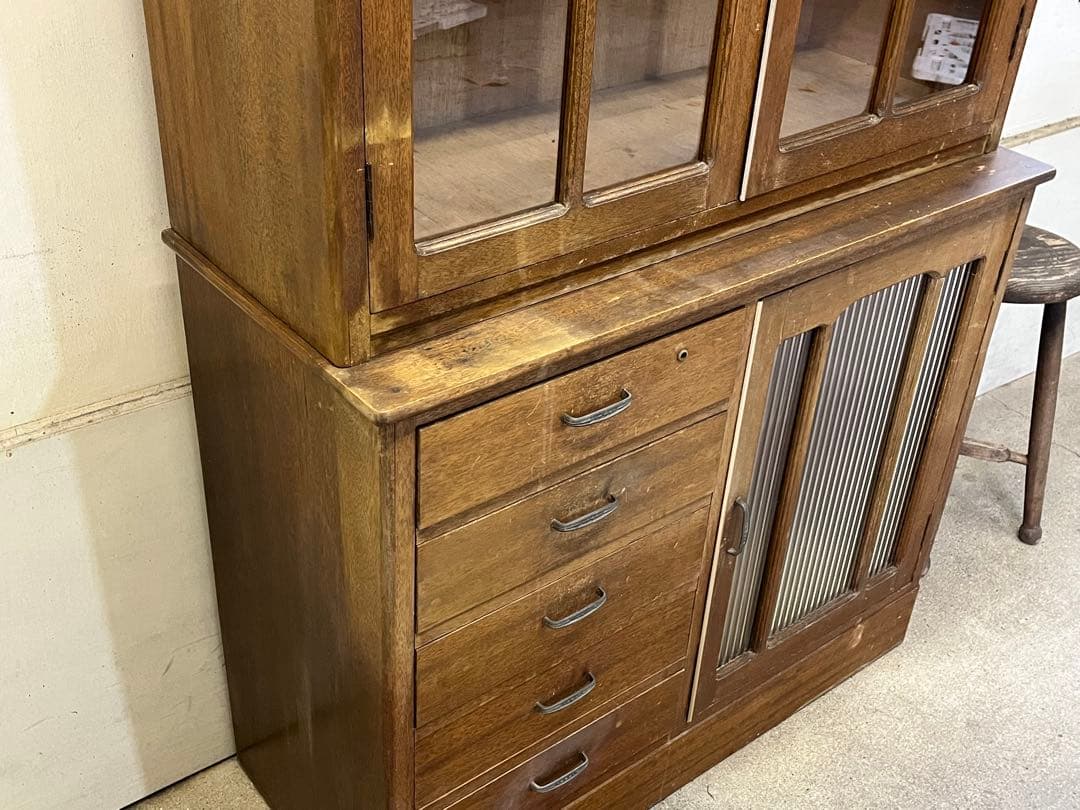 d*u様 レトロ水屋箪笥 アンティーク食器棚 木製ガラス戸棚 モールガラスキャビ