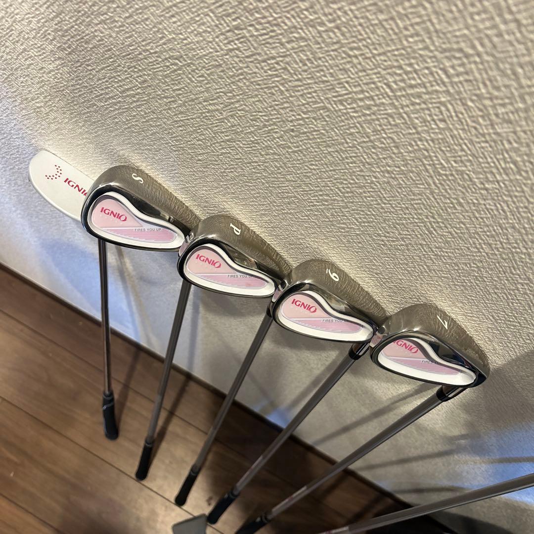 美品IGNIO レディースL 7本　右利き　イグニオ　ハーフゴルフセット