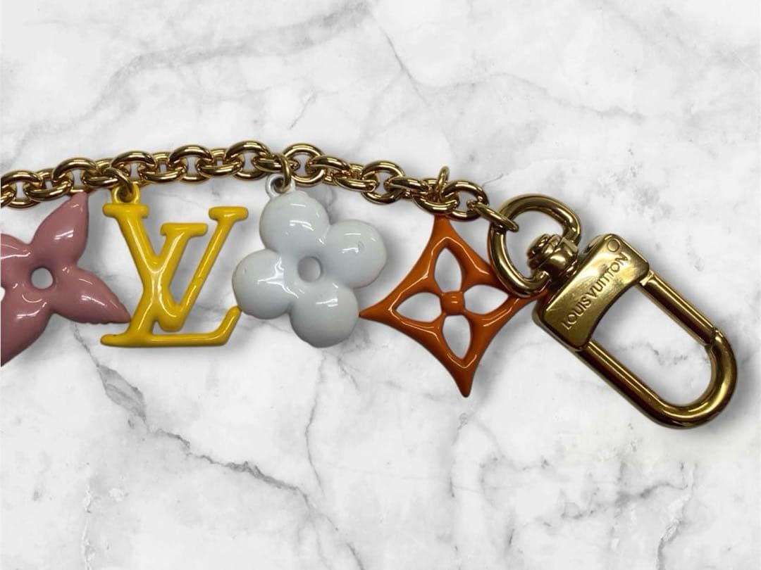 LOUIS VUITTON バッグチャーム・LV ポップフラワー MO1962