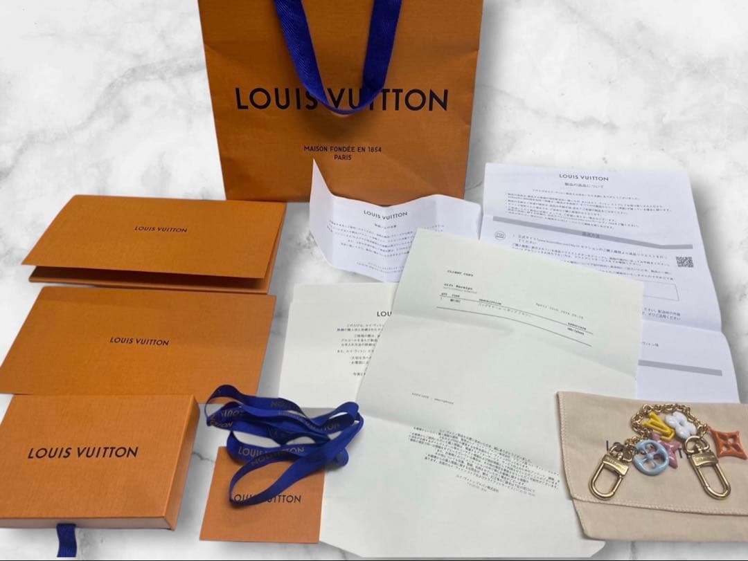 LOUIS VUITTON バッグチャーム・LV ポップフラワー MO1962