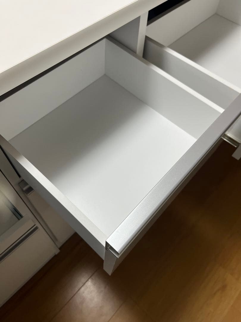 送料込み　購入後1年半ほど　食器棚、キッチンカウンター