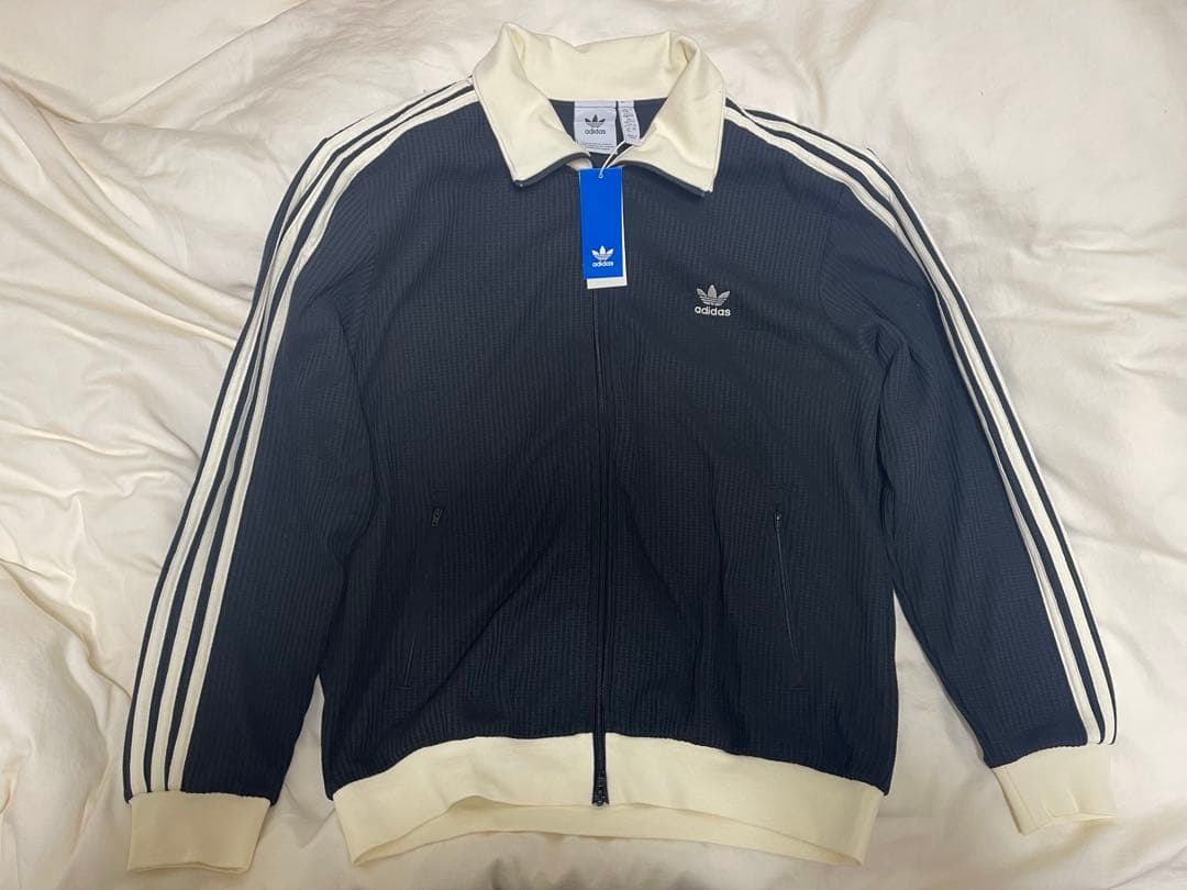 adidas ワッフル トラックトップジャージ ブラック