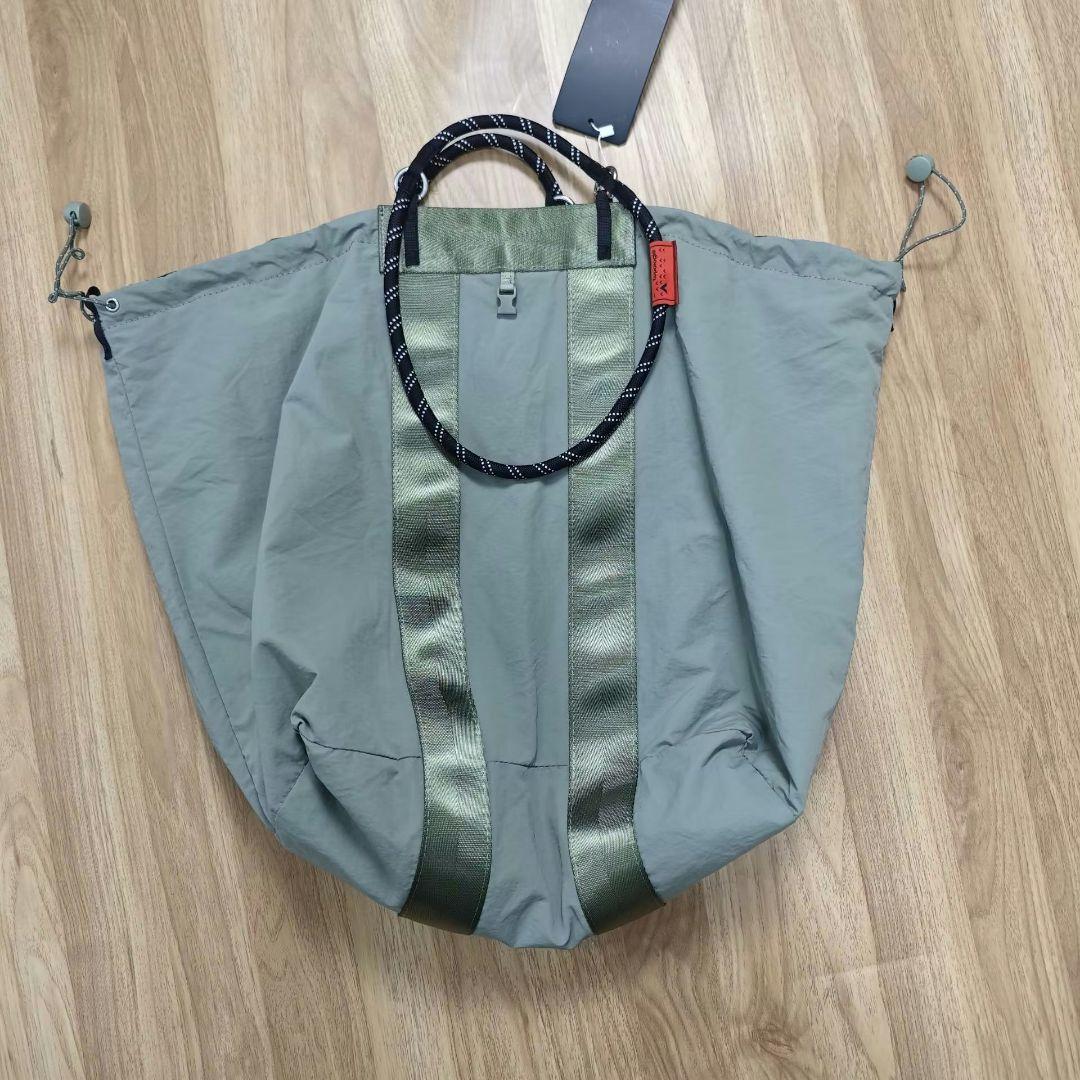 topologie トポロジー メッシュポケット付きショルダーバッグ グリーン