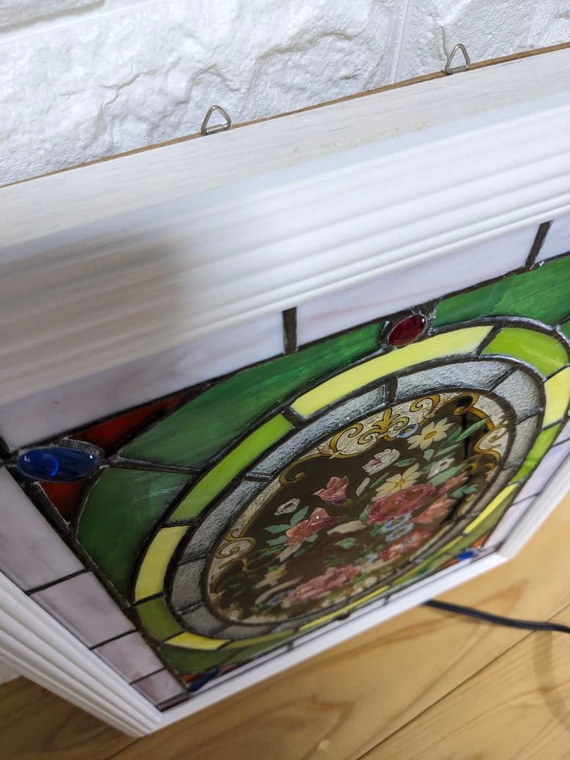 ステンドグラス　壁掛け　額付き　内部電球点灯付き