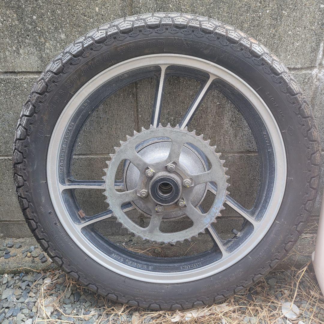 ハゲリーマート　　gsx250e 400e リアホイール一式　バリ溝