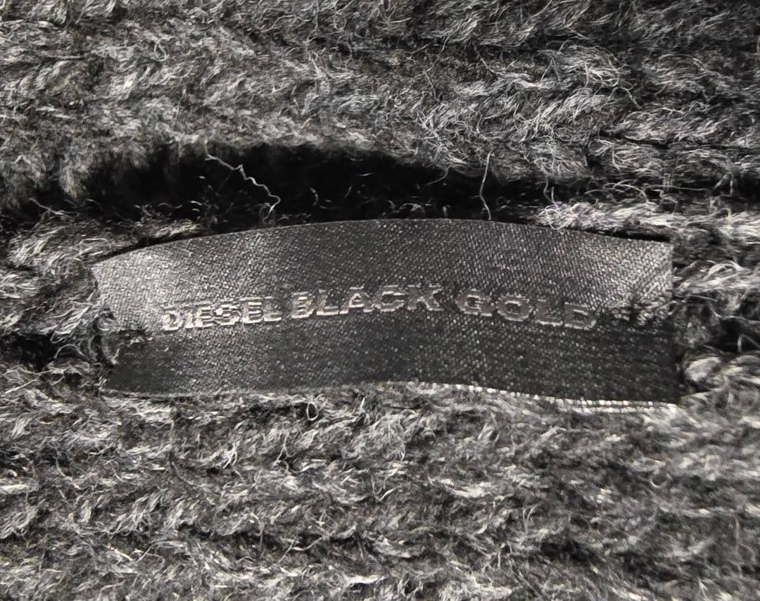 DIESEL BLACK GOLD　マフラー　男女兼用