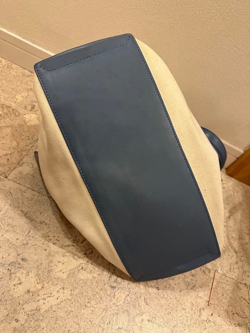 イアクッチIACUCCI キャンバストートバッグ　ブルー