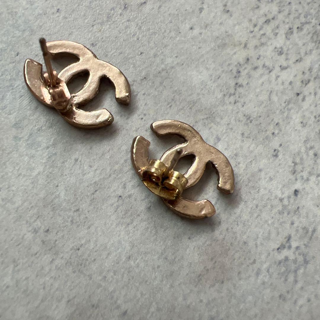 CHANEL シャネルゴールドスタッドピアス