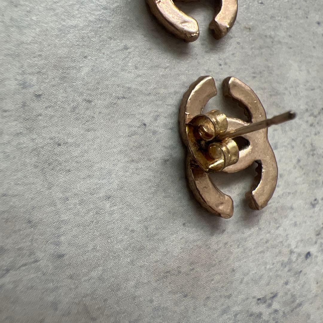 CHANEL シャネルゴールドスタッドピアス