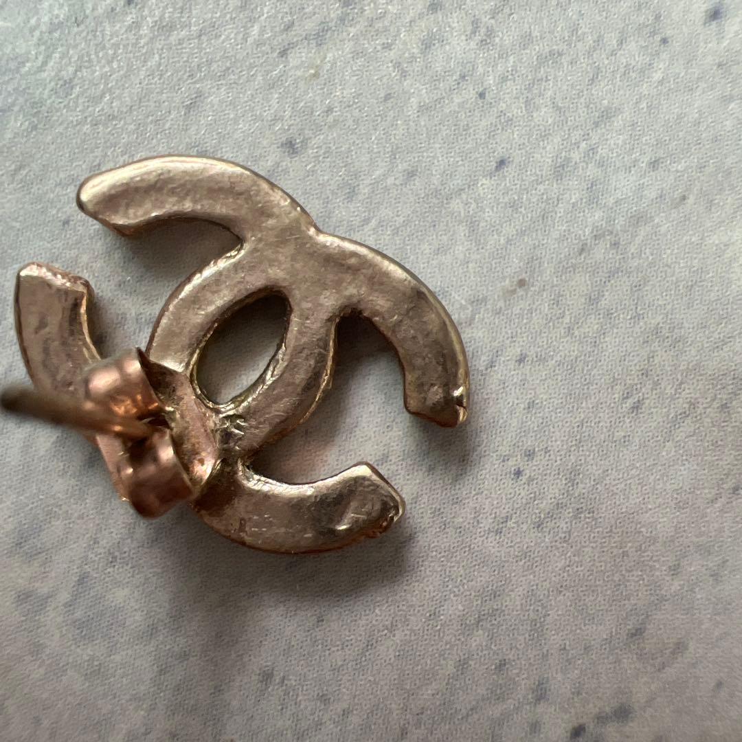 CHANEL シャネルゴールドスタッドピアス